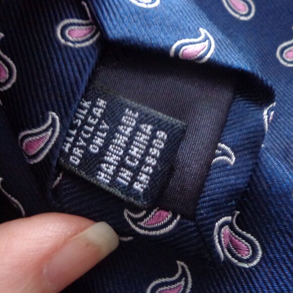 Roundtree and Yorke Navy and Pink Tie - Picture 5 of 6